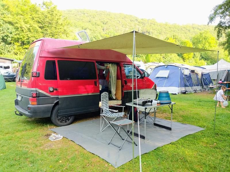 Rot Gebraucht 2002 VW Transporter Van | 8.900 € - Bild 1/4