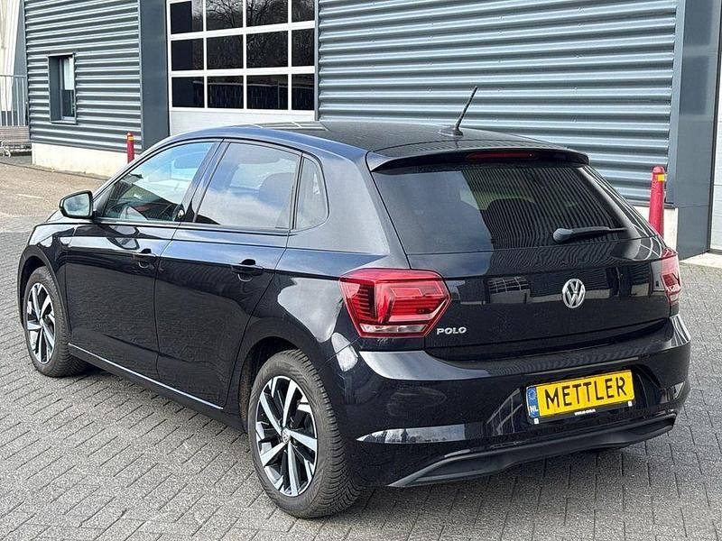 Gebraucht VW Polo Comfortline 75 PS (55 kW) 2017 Schwarz Limousine