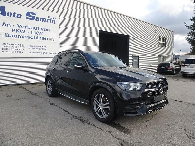 Schwarz Gebraucht 2021 Mercedes GLE400 AMG line SUV | 44.500 € - Bild 1/4