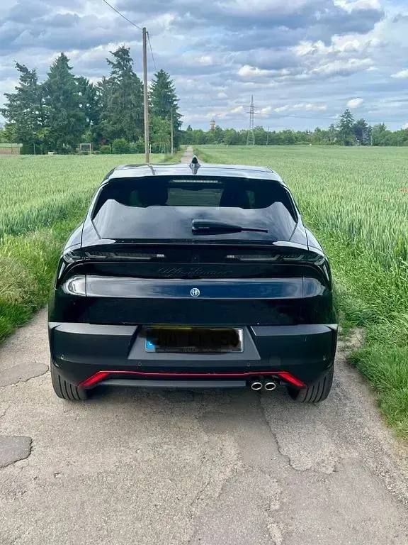Gebraucht Alfa Romeo Junior 136 PS (100 kW) 2025 Schwarz SUV
