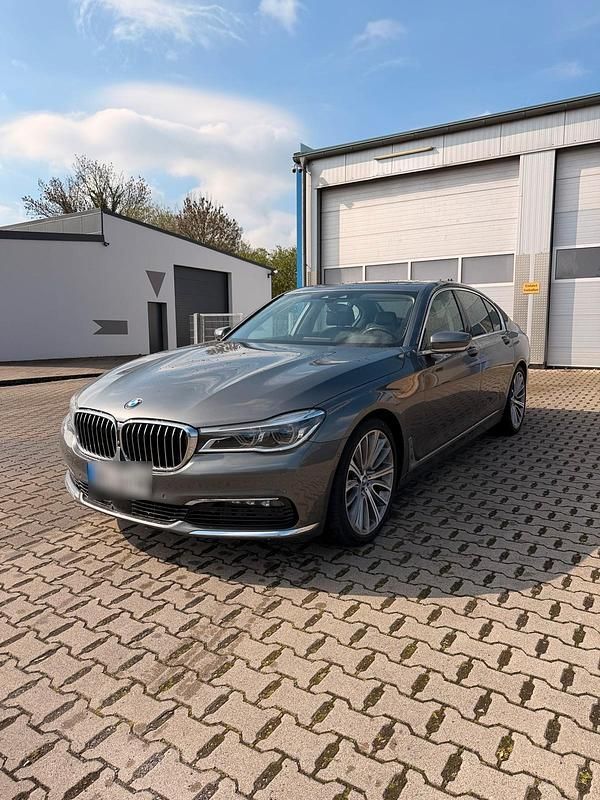 Second-hand BMW 730 Executive 2016 Gri Berlinǎ