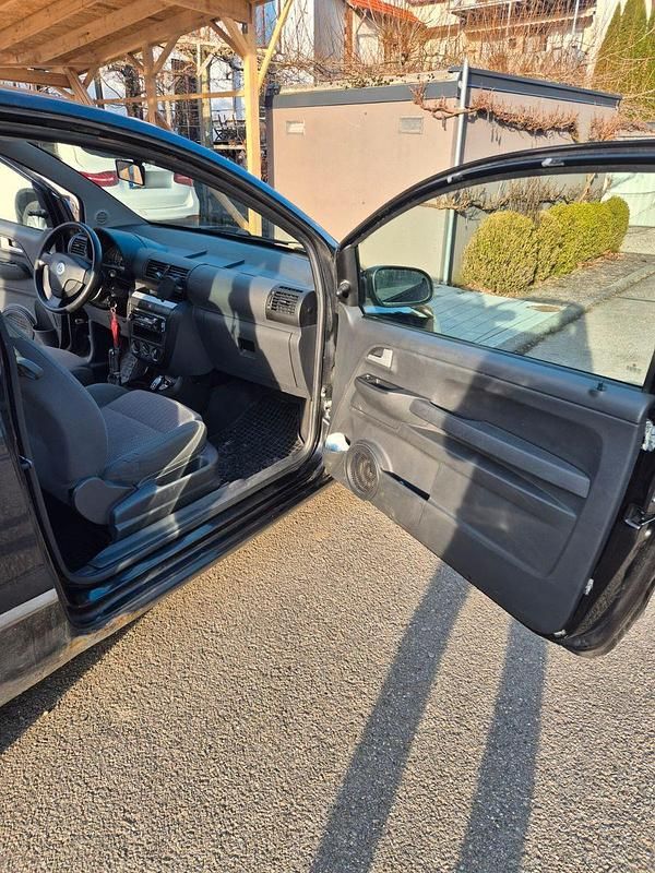 Gebraucht VW Fox 54 PS (39 kW) 2007 Schwarz Kleinwagen