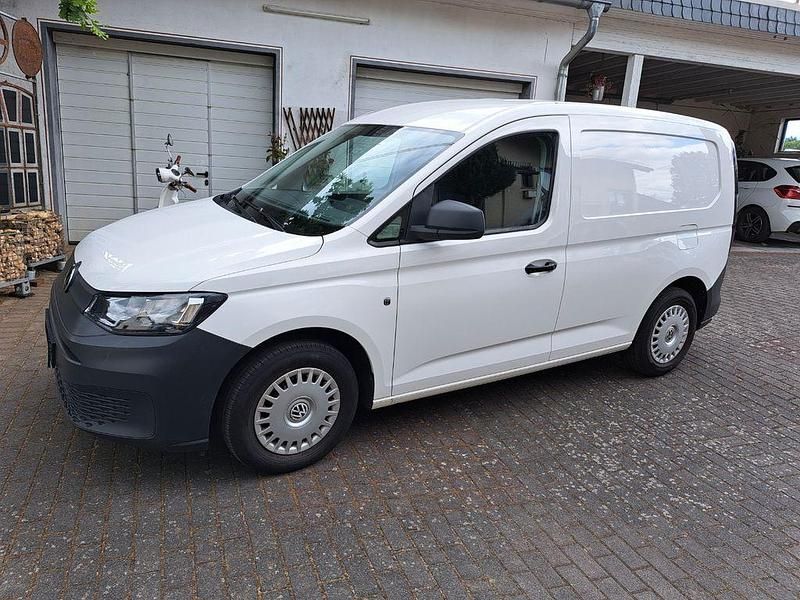 Gebraucht VW Caddy 102 PS (75 kW) 2022 Weiß Van / Kleinbus