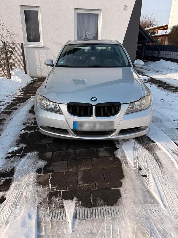 Gebraucht BMW 320 150 PS (110 kW) 2007 Silber Limousine