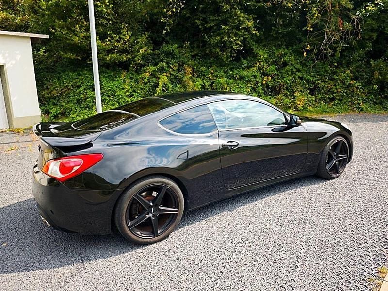 Gebraucht Hyundai Genesis 303 PS (222 kW) 2012 Schwarz Coupé