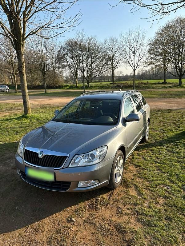 Gebraucht Skoda Octavia 105 PS (77 kW) 2013 Silber Kombi
