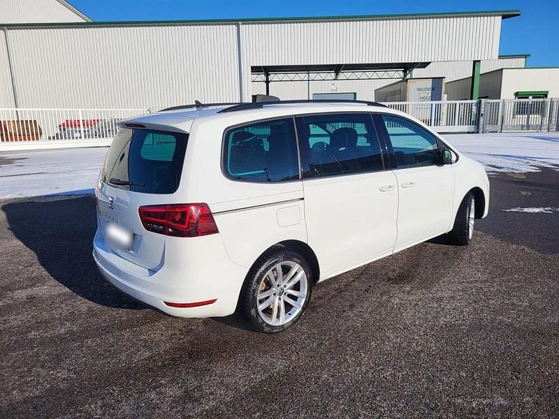 Gebraucht Seat Alhambra 150 PS (110 kW) 2019 Weiß Van / Kleinbus