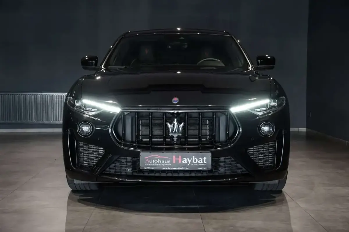 Gebraucht Maserati Levante 430 PS (316 kW) 2020 Schwarz SUV