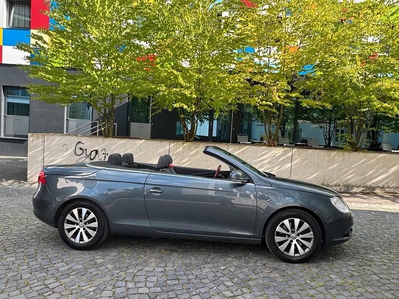 Gebraucht VW Eos 140 PS (102 kW) 2010 Grau Cabrio