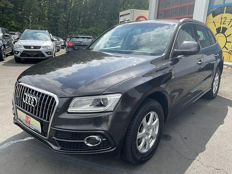Grau Gebraucht 2016 Audi Q5 Comfort SUV | 14.990 € (Guter Preis) - Bild 1/4