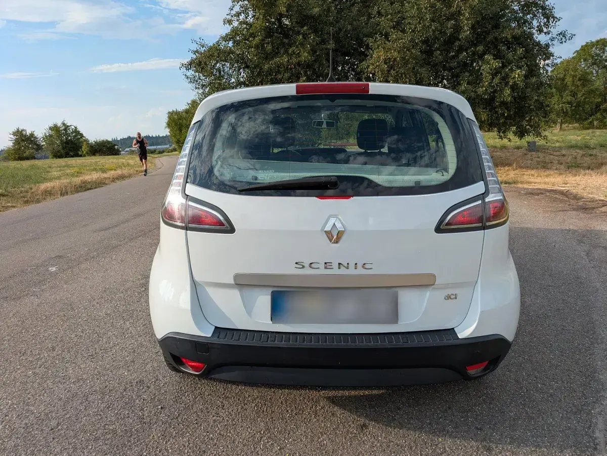 Gebraucht Renault Scénic III LIMITED 110 PS (80 kW) 2015 Weiß Van / Kleinbus