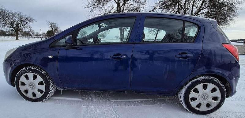 Gebraucht Opel Corsa Selection 75 PS (55 kW) 2010 Blau Limousine