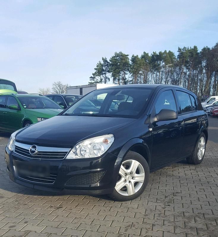 Schwarz Gebraucht 2010 Opel Astra Limousine | 1.650 € (Superpreis) - Bild 1/4
