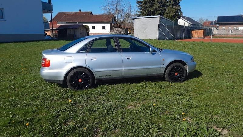 Second-hand Audi A4 193 CP (141 kW) 1996 Argintiu Berlinǎ