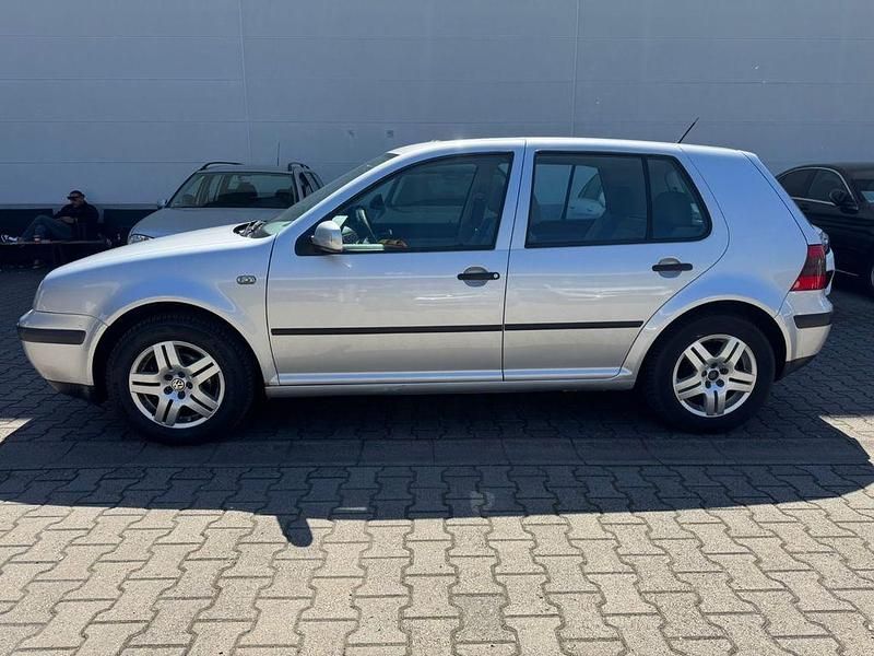 Gebraucht VW Golf IV Basis 101 PS (74 kW) 2000 Silber Limousine