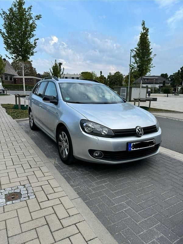 Silber Gebraucht 2014 VW Golf VII Kombi | 5.000 € (Superpreis) - Bild 1/4