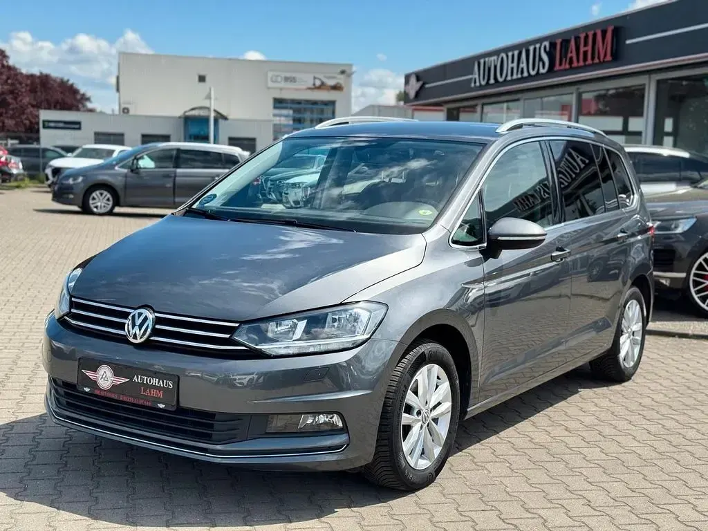 Gebraucht VW Touran Highline 116 PS (85 kW) 2017 Schwarz Van / Kleinbus