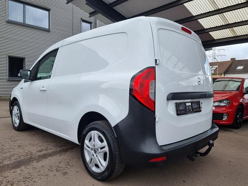 Gebraucht Mercedes eCitan 89 kW (122 PS) 2024 Weiß Van / Kleinbus