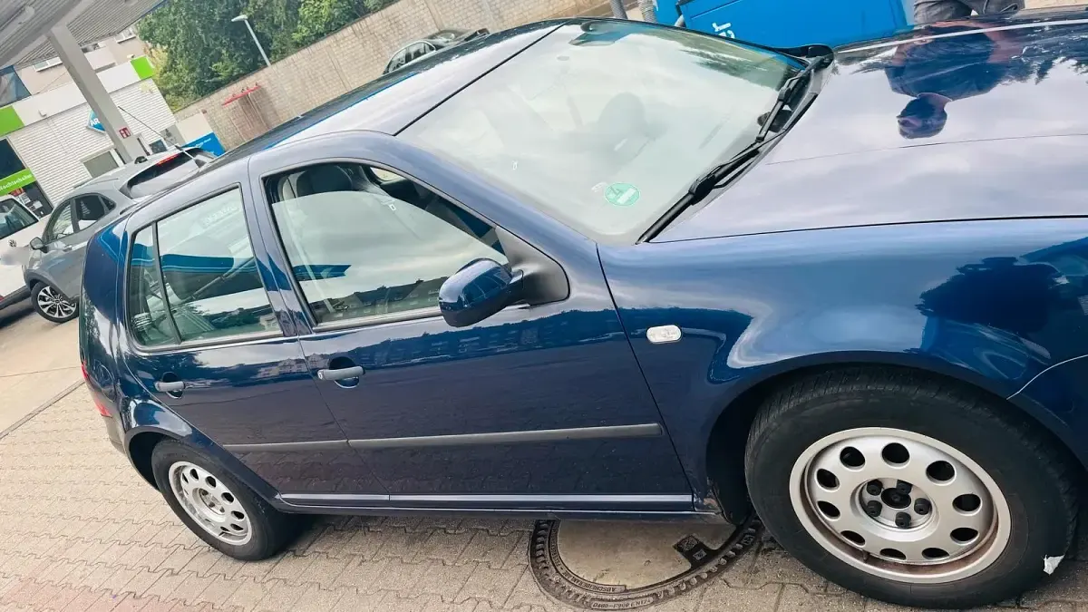 Gebraucht VW Golf IV Edition 75 PS (55 kW) 2001 Blau Limousine
