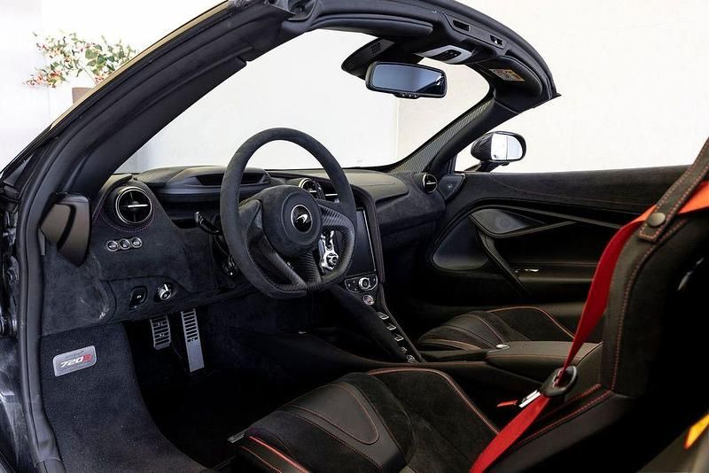 Gebraucht McLaren 720S 721 PS (530 kW) 2025 Schwarz Cabrio