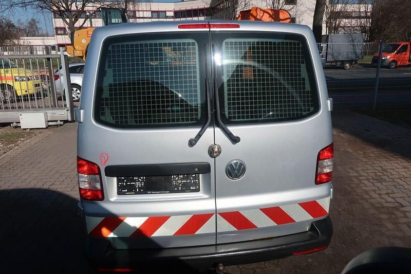 Second-hand VW T5 140 CP (102 kW) 2014 Argintiu Van