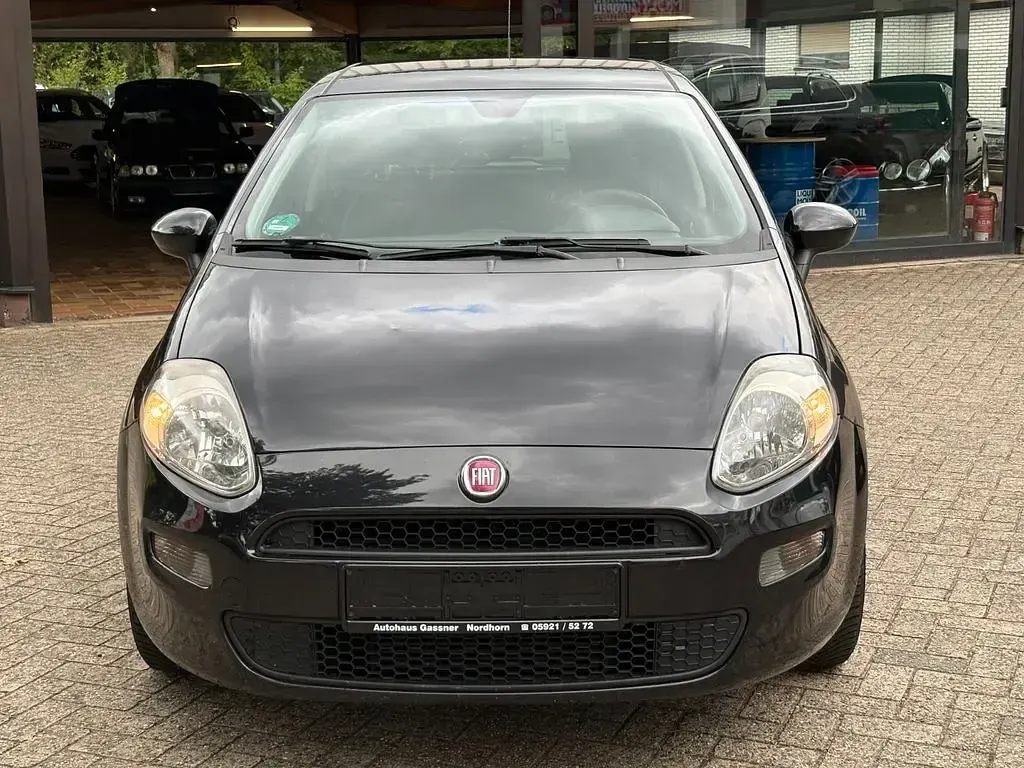 Gebraucht Fiat Punto Pop 84 PS (61 kW) 2013 Schwarz Kleinwagen