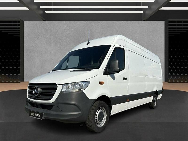 Gebraucht Mercedes Sprinter 170 PS (125 kW) 2023 Arktikweiß Van