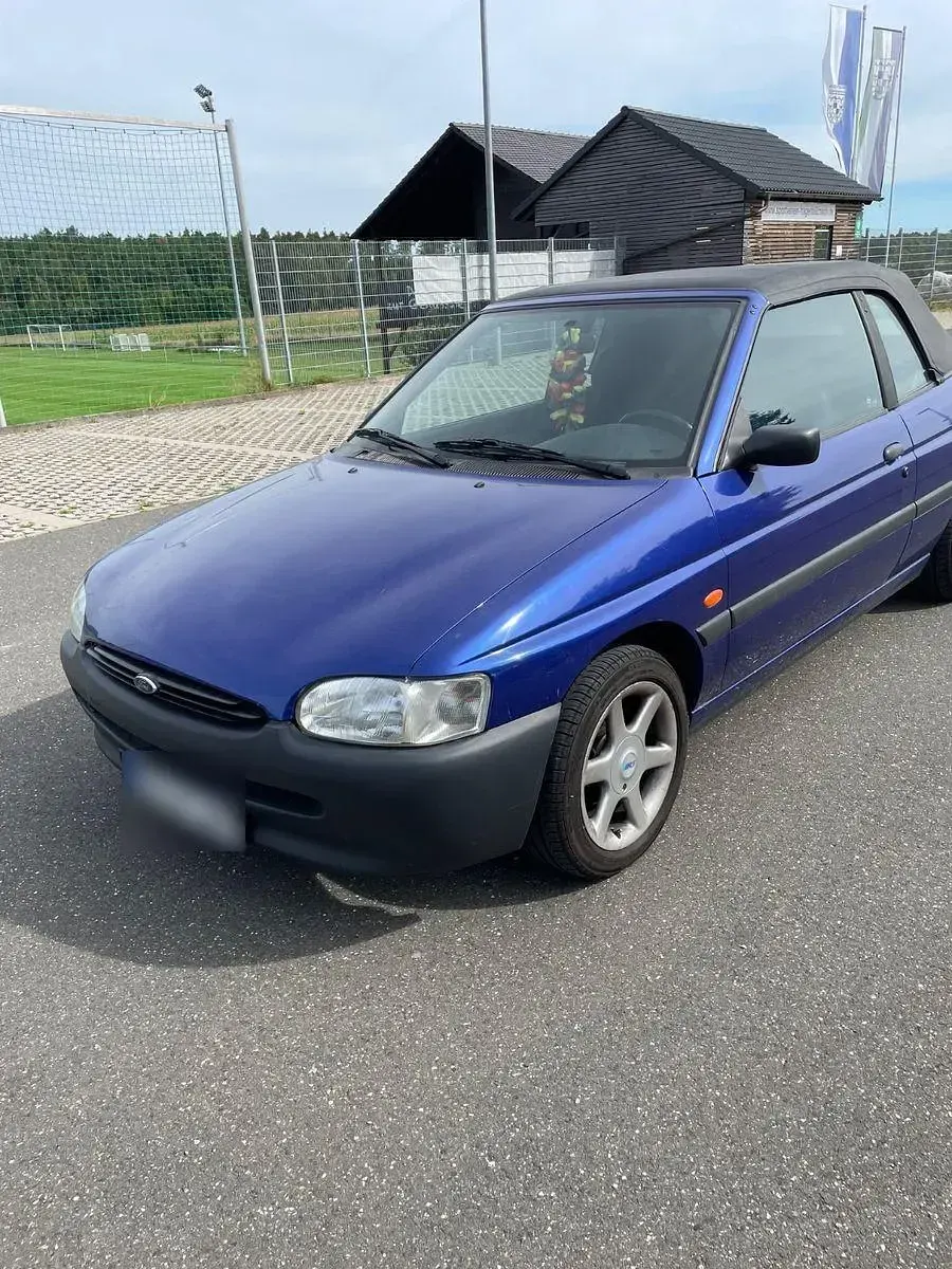 Gebraucht Ford Escort Cabriolet 88 PS (64 kW) 1996 Blau Cabrio