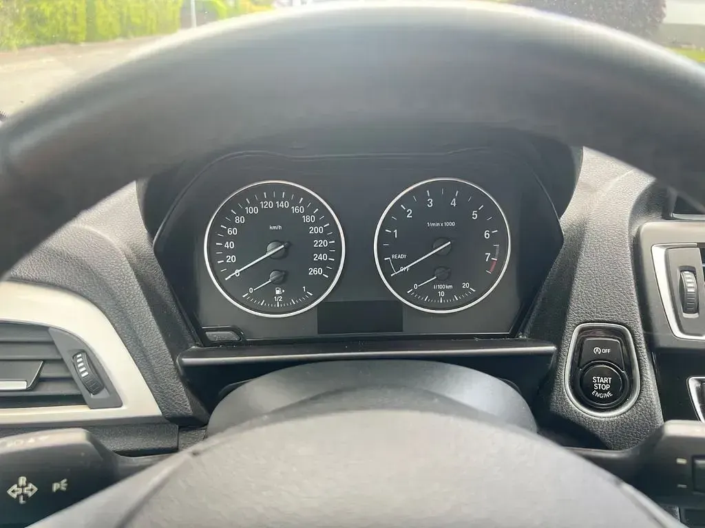Gebraucht BMW 116 Advantage 109 PS (80 kW) 2016 Silber Kleinwagen