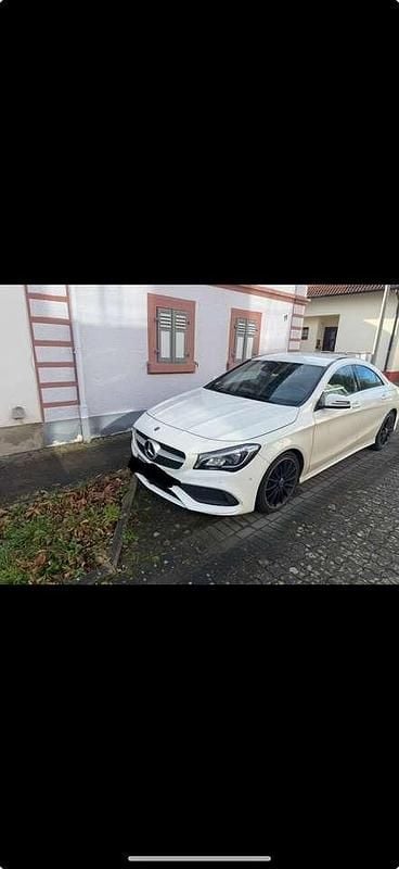 Gebraucht Mercedes CLA200 AMG line 136 PS (100 kW) 2017 Weiß Coupé
