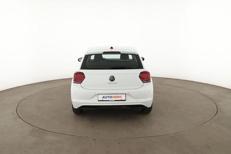 Gebraucht VW Polo Comfortline 80 PS (58 kW) 2021 Weiß Kleinwagen