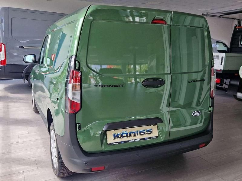 Neu Ford Transit Trend 101 PS (74 kW) 2025 Bursting green Van / Kleinbus