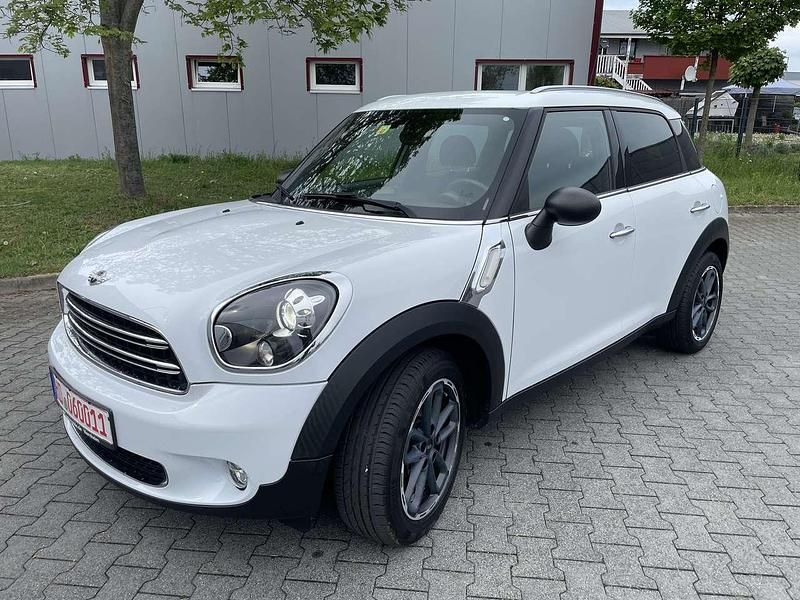 Weiß Gebraucht 2016 Mini One Countryman SUV | 10.000 € (Fairer Preis) - Bild 1/4