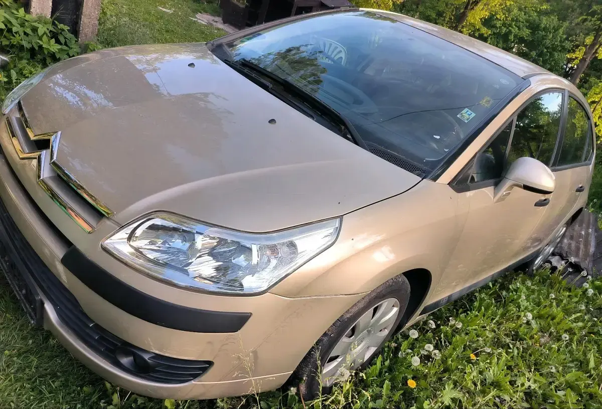 Gebraucht Citroën C4 90 PS (66 kW) 2005 Gold Kleinwagen