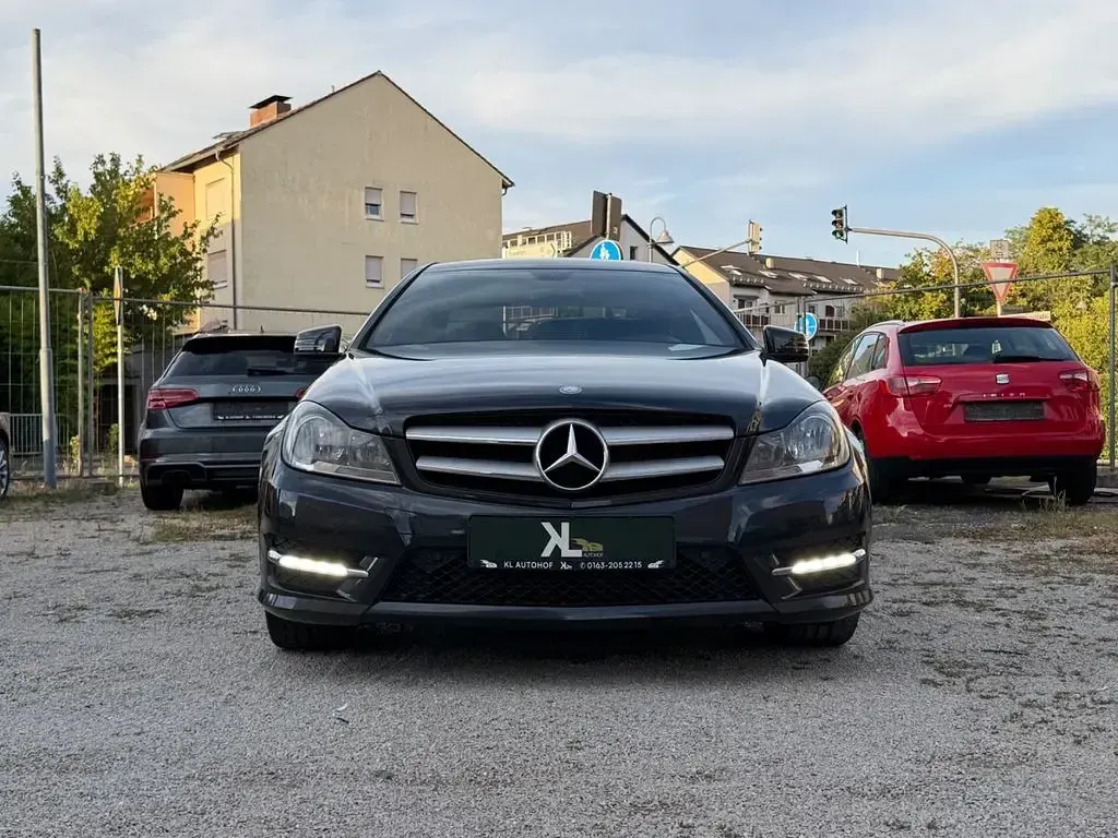 Gebraucht Mercedes C250 204 PS (150 kW) 2013 Schwarz Coupé