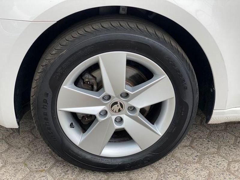 Gebraucht Skoda Octavia 131 PS (96 kW) 2019 Candyweiss Kombi