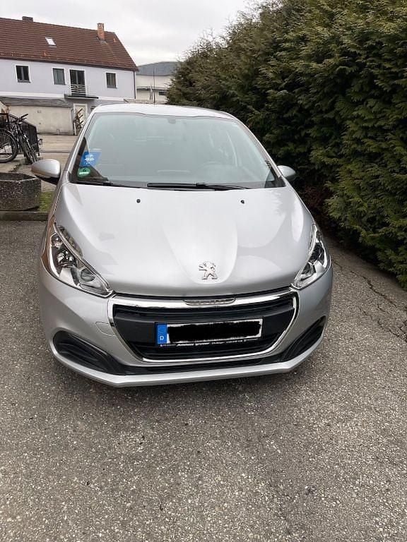 Gebraucht Peugeot 208 99 PS (72 kW) 2016 Silber Kleinwagen