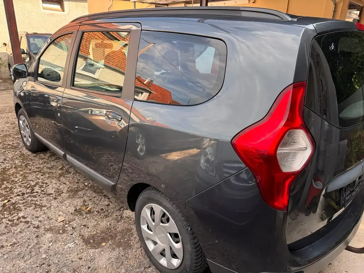 Gebraucht Dacia Lodgy 116 PS (85 kW) 2013 Grau Van / Kleinbus