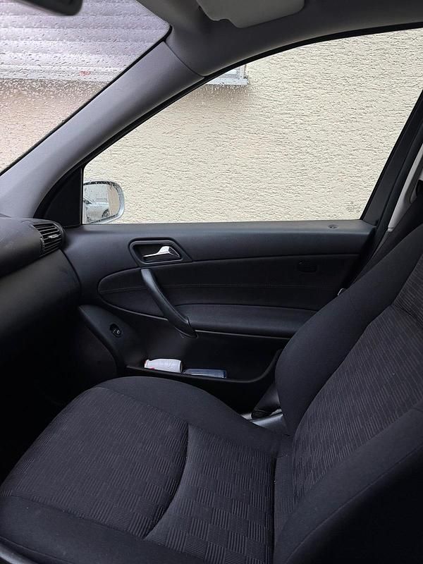 Gebraucht Mercedes C180 143 PS (105 kW) 2004 Silber Limousine