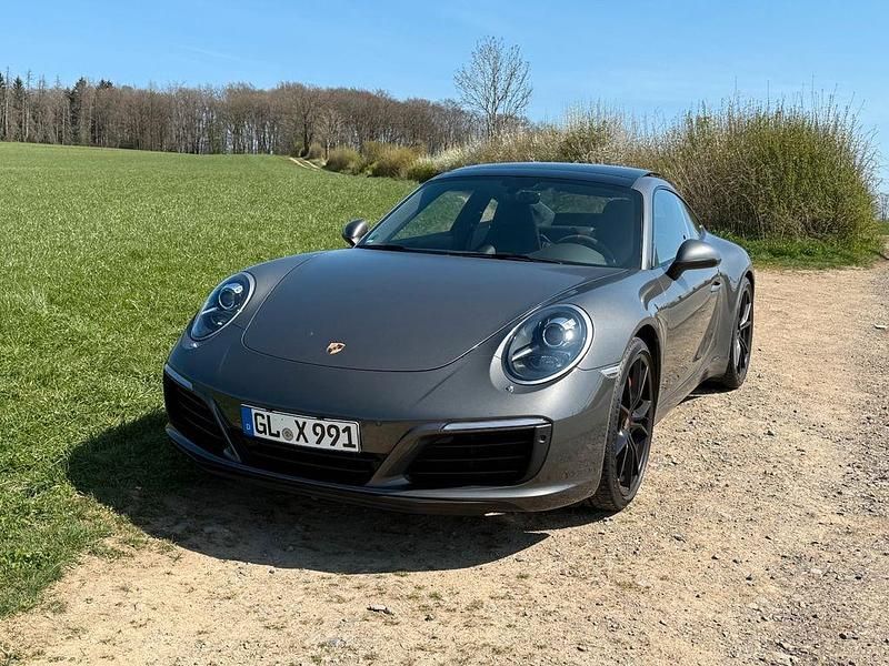 Grau Gebraucht 2017 Porsche 911 Carrera Sport Coupé | 97.991 € (Etwas zu teuer) - Bild 1/4