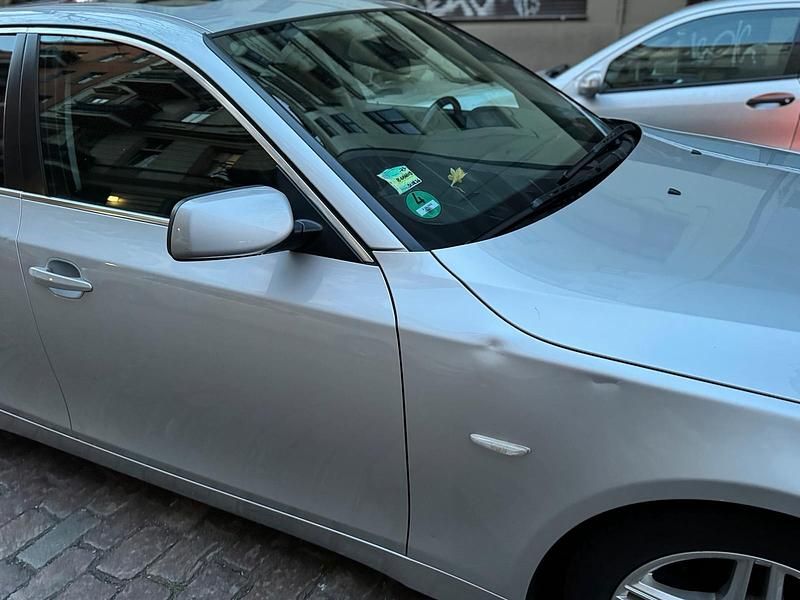 Gebraucht BMW 525 192 PS (141 kW) 2004 Silber Limousine