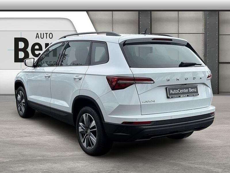 Gebraucht Skoda Karoq Tour 150 PS (110 kW) 2022 Moonweiß (metallic) SUV