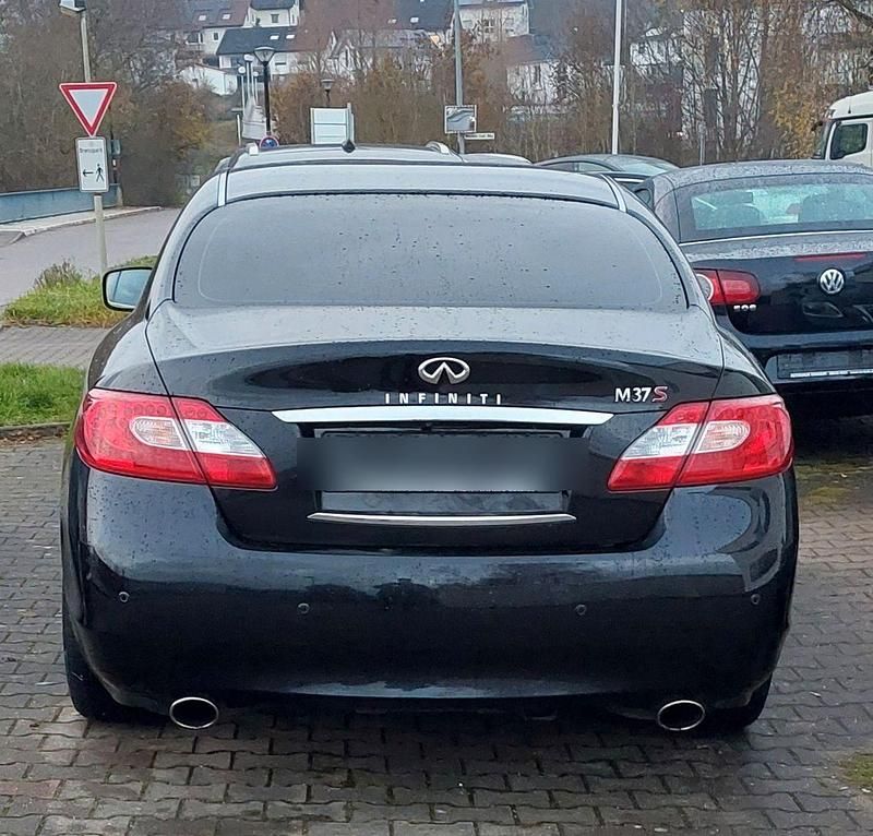 Gebraucht Infiniti M37 320 PS (235 kW) 2010 Schwarz Limousine