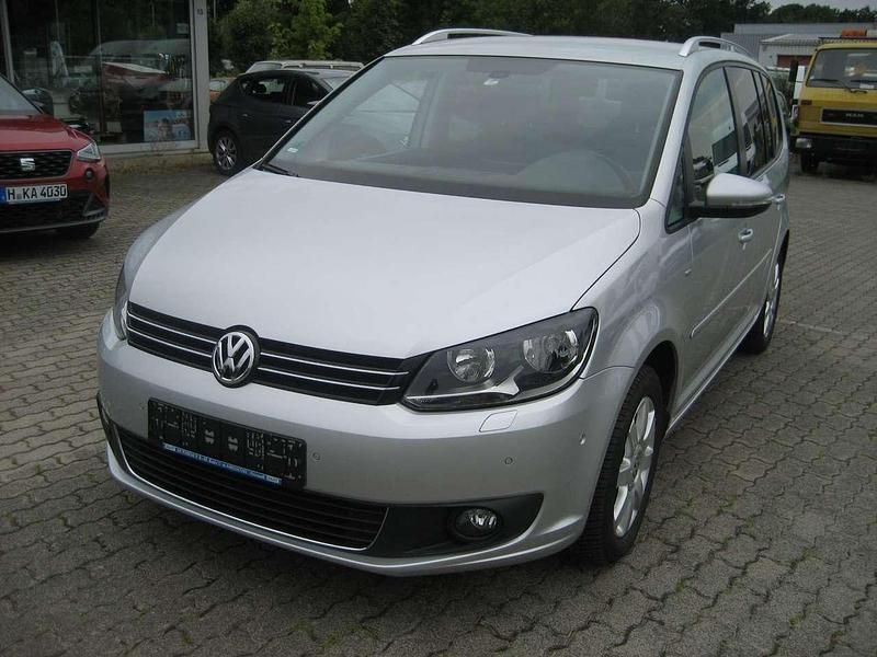 Silber Gebraucht 2014 VW Touran Cup Van / Kleinbus | 14.490 € (Etwas zu teuer) - Bild 1/4