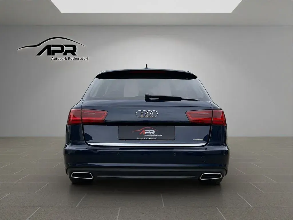 Gebraucht Audi A6 Comfort 218 PS (160 kW) 2016 Blau Kombi
