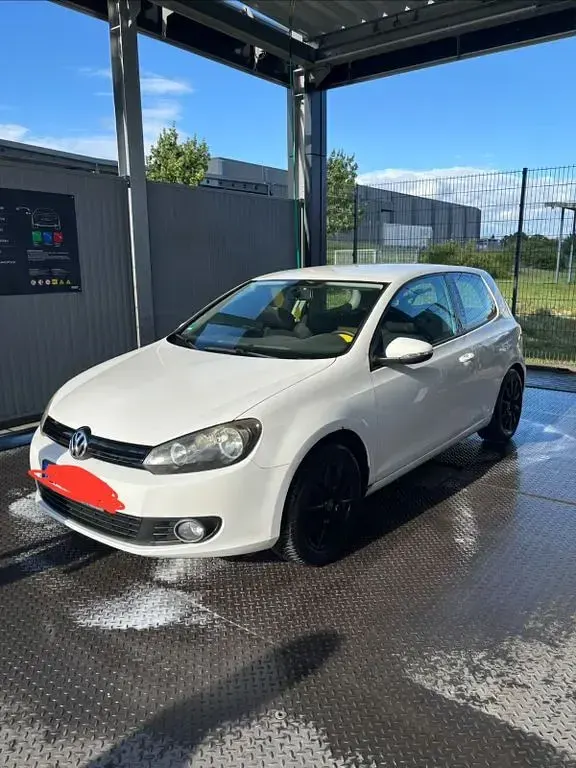 Gebraucht VW Golf VI Comfortline 80 PS (58 kW) 2009 Weiß Limousine