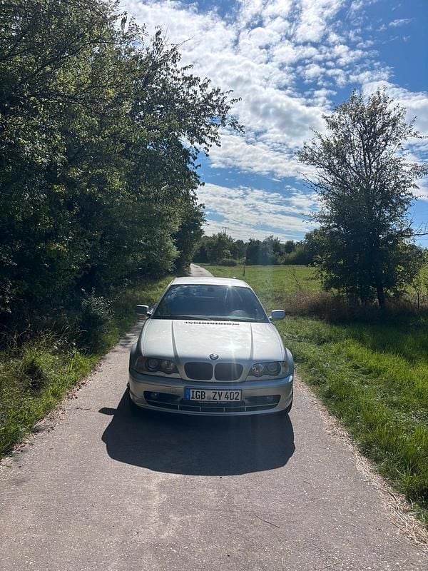 Gebraucht BMW 325 192 PS (141 kW) 2003 Silber Coupé