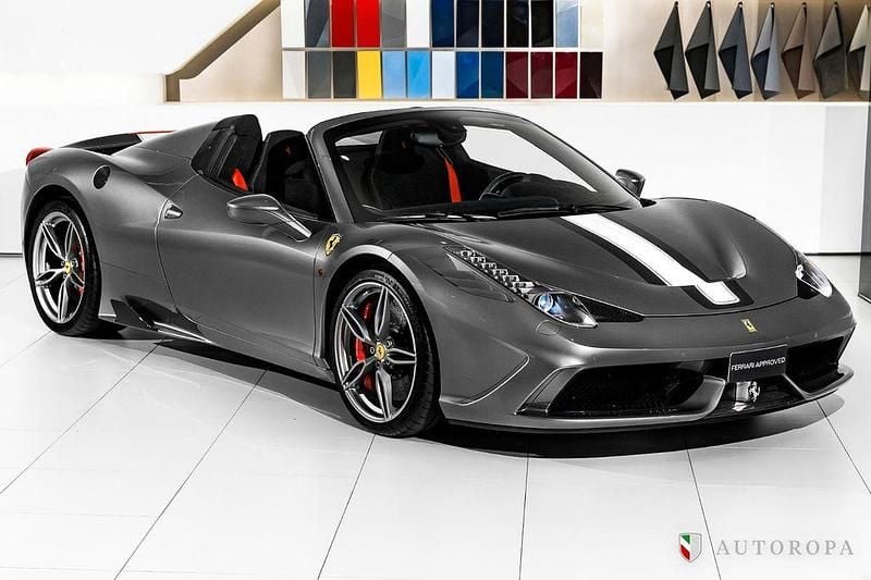 Grau Gebraucht 2015 Ferrari 458 Cabrio | 995.000 € - Bild 1/4
