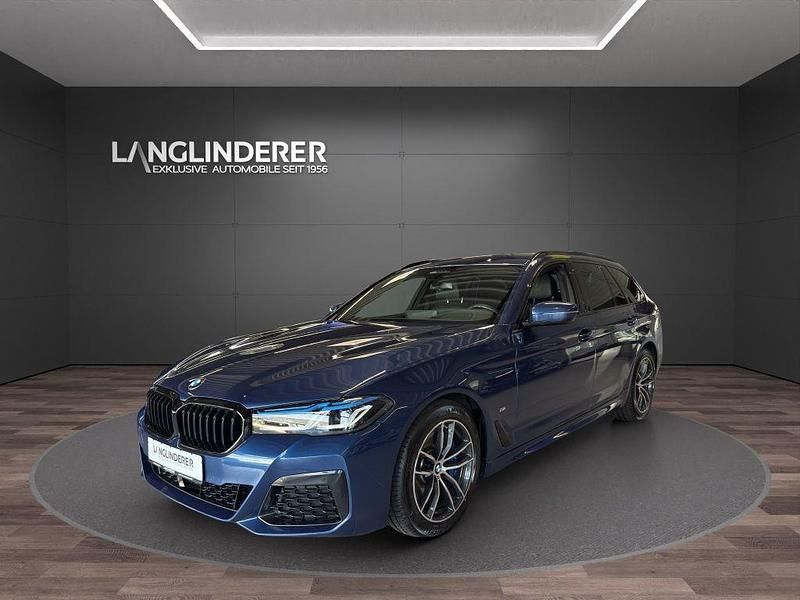 Phytonicblau metallic Gebraucht 2022 BMW 530 Performance Kombi | 44.900 € (Teuer) - Bild 1/3