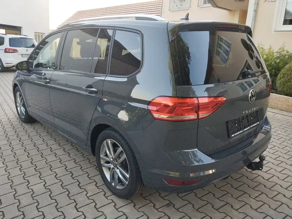 Gebraucht VW Touran Active 150 PS (110 kW) 2023 Delfingrau Van / Kleinbus